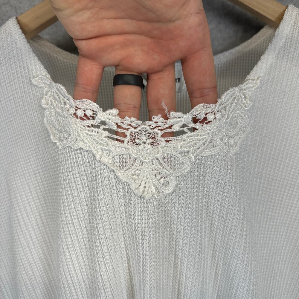 Alice Stuart Top Womens Size L White Texture Lace Neckline Short Sleeve Pullover - Picture 3 of 8